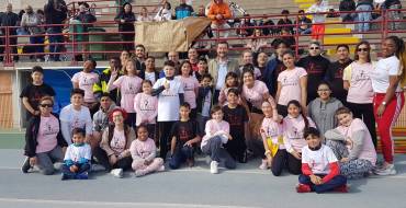 Les Olimpiades de la Fe reuneixen prop de tres-centes persones en la pista Manolo Jaén