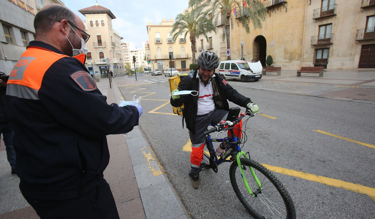 reparto-mascarillas-elche