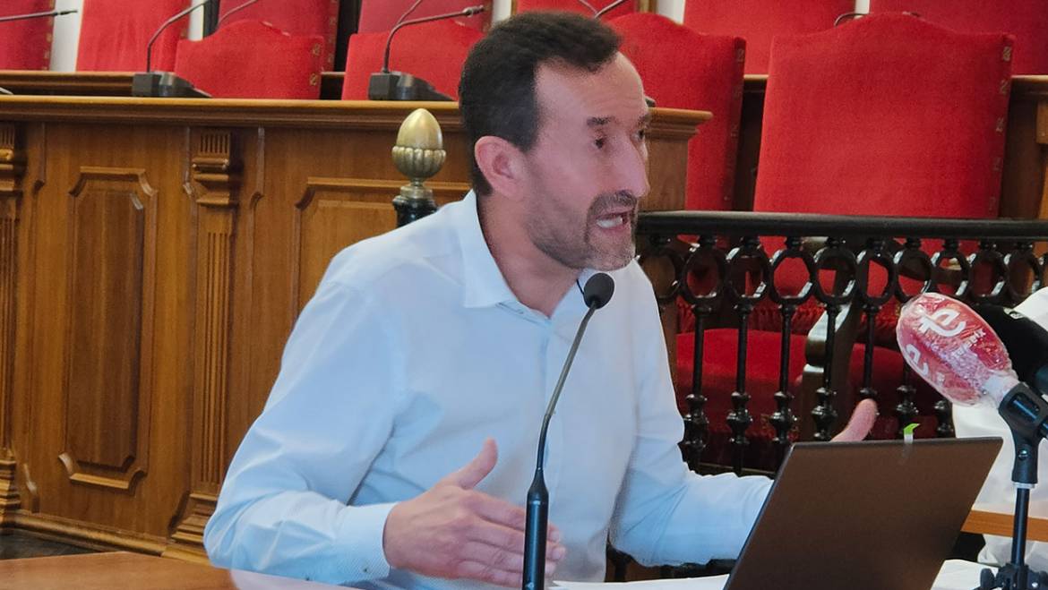 Aigües d’Elx suspende la actualización de las tarifas de agua potable hasta enero del próximo año