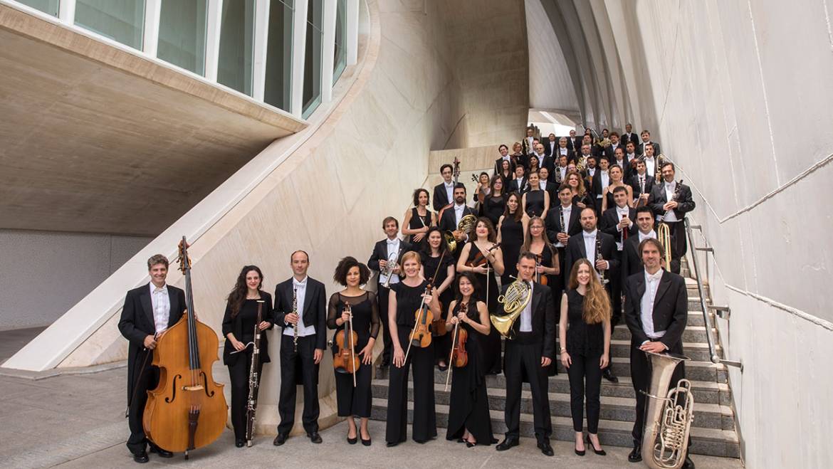 El Ayuntamiento de Elche rinde homenaje a los héroes que han luchado contra la pandemia con un concierto de la Orquesta de la Comunidad Valenciana