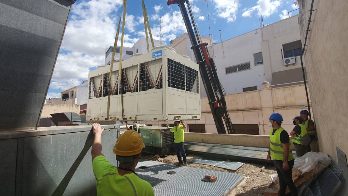 La máquina de aire acondicionado y calefacción llega al Gran Teatro de Elche