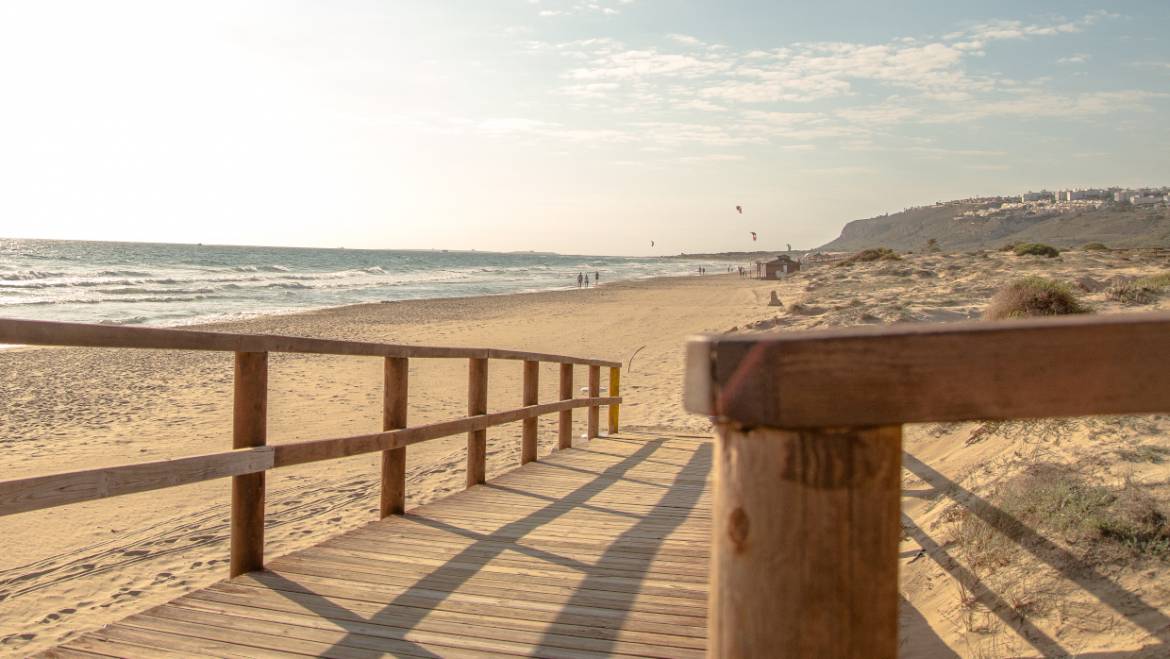 El Ayuntamiento de Elche desautoriza el acceso a sus playas en la Noche de San Juan por la pandemia de la covid-19 y para evitar aglomeraciones