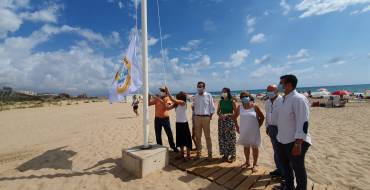El Carabassí se convierte en la primera playa ilicitana libre de humo