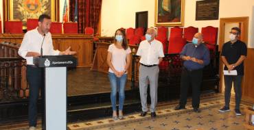 Presenten en el Saló de Plens la sèrie documental ‘En temps de festa’, que revela els aspectes més desconeguts del Misteri