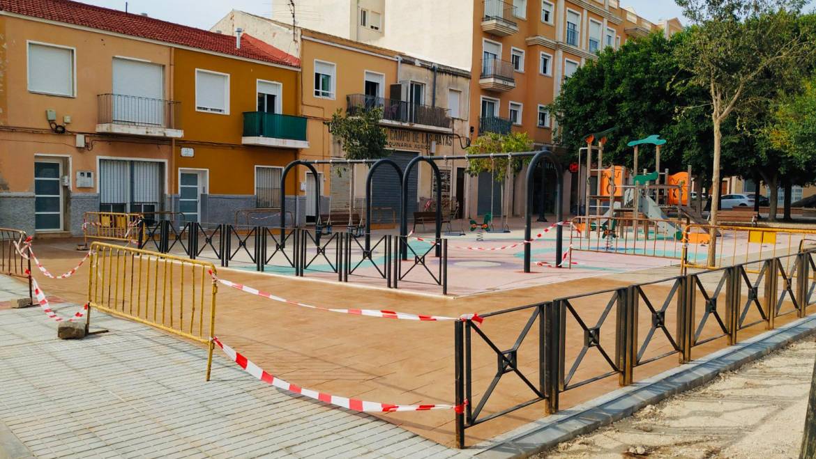 El pla de millora d’espais públics a les pedanies finalitza els treballs a la Baia i es trasllada a la Foia