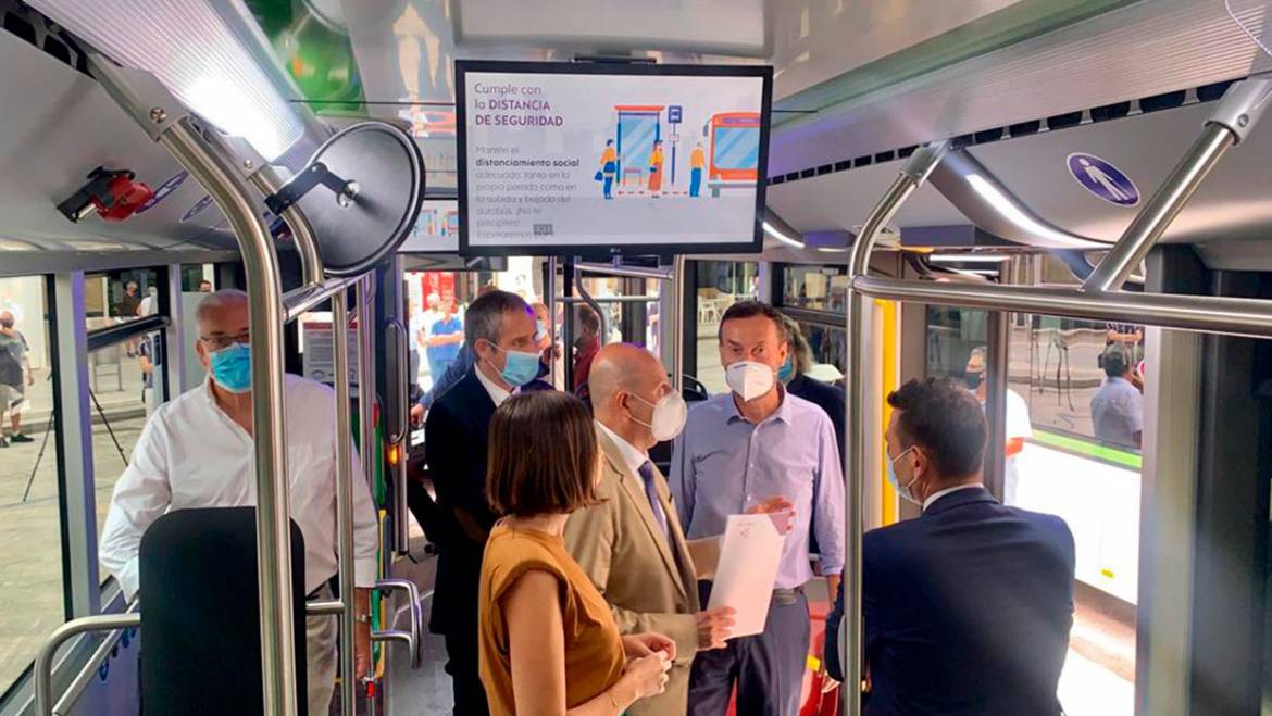 Elche apuesta por el transporte urbano limpio con cuatro nuevos autobuses híbridos
