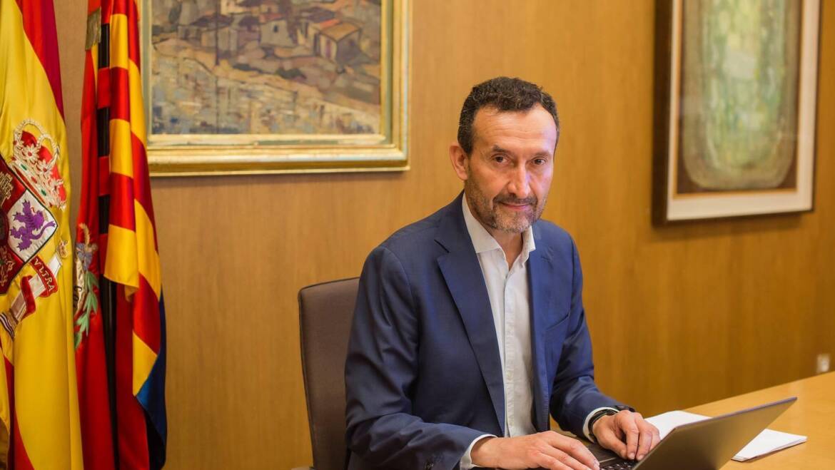 L’alcalde felicita 86 alumnes il·licitans/es de primària i secundària distingits pel seu alt rendiment acadèmic