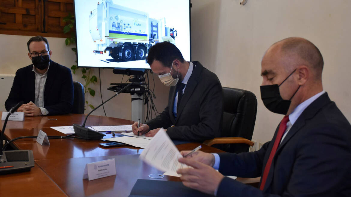 El nuevo servicio de limpieza y recogida de residuos de Elche entrará en funcionamiento el próximo 1 de mayo