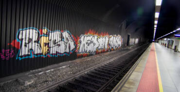 La Policía Local detiene a cuatro grafiteros por pintadas en el túnel de la estación de tren Elche-Parque