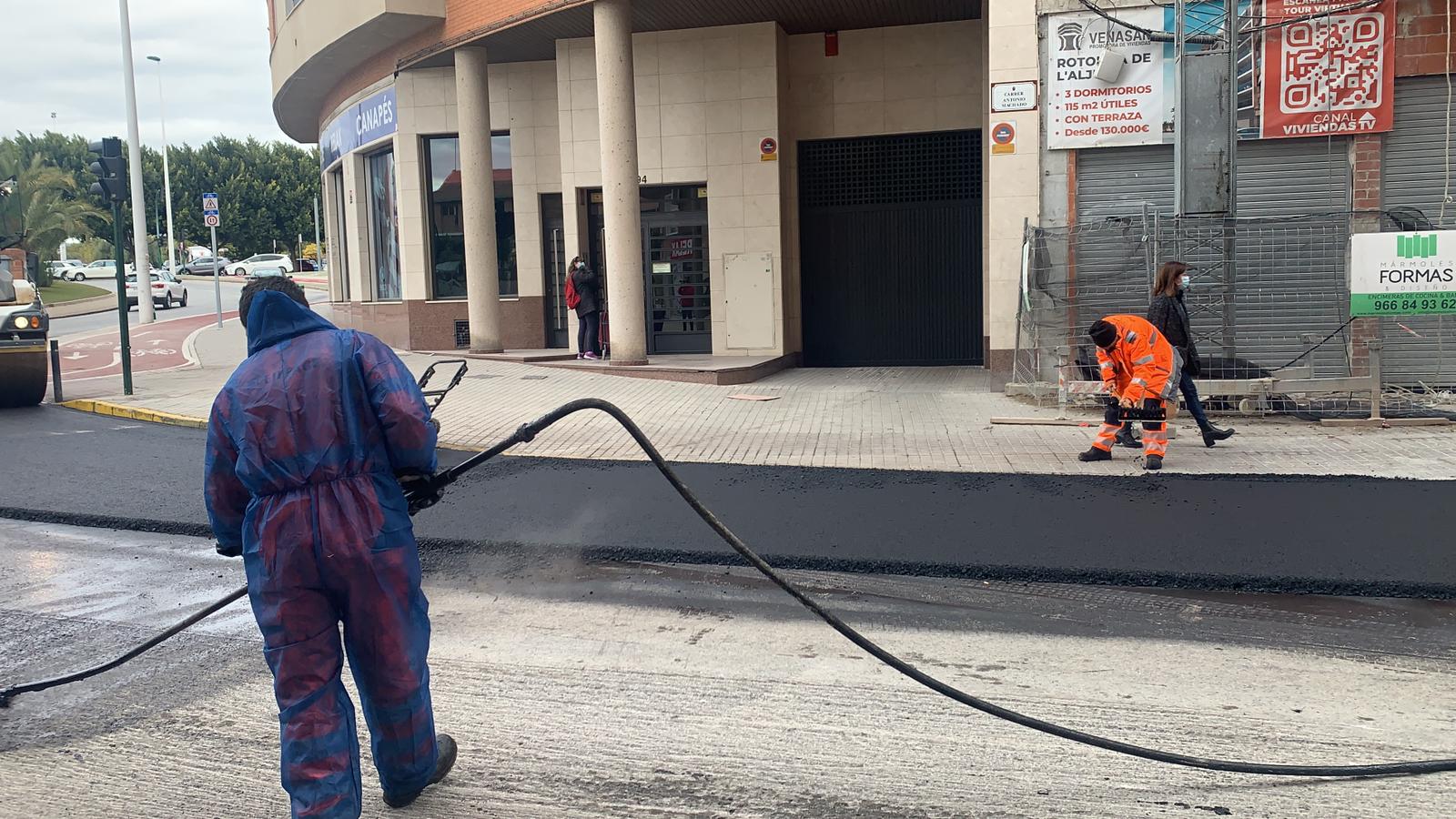 Obras asfaltado Antonio Machado