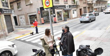 La Concejalía de Movilidad del Ayuntamiento de Elche mejora la seguridad vial en la calle Ángel