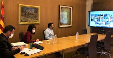 El Ayuntamiento y la Generalitat trabajan en un plan para vacunar en Elche a 20.000 personas a la semana a partir de abril