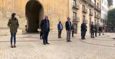Elche se suma a la concentración de la Coordinadora Feminista en repulsa a la violencia machista y para recordar a las 41 mujeres asesinadas este año