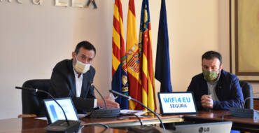 El Ayuntamiento y la UE habilitan 120 puntos de wifi gratuito en barrios y pedanías para convertir la ciudad en una smart city y combatir la brecha digital