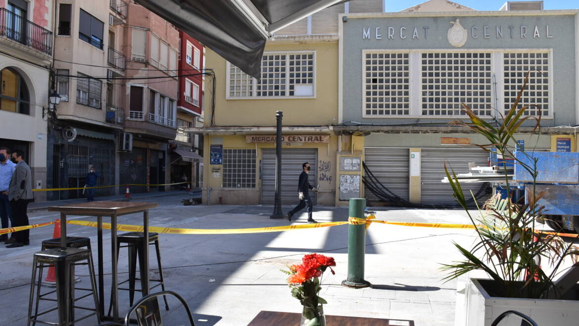 L’entorn del Mercat Central estarà a punt per al seu normal funcionament la setmana vinent després de l’enjardinament i la reposició del mobiliari urbà