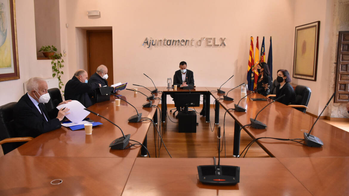 El alcalde gestiona la implicación del Ministerio de Cultura en la rehabilitación de la basílica de Santa María