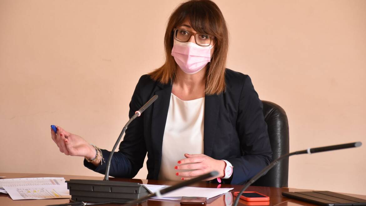 Elche cuenta con un padrón de 155.689 vehículos, 964 unidades más que en 2020