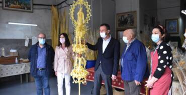 L’Ajuntament d’Elx reprén l’enviament de palmes blanques per a obsequiar al rei, al Papa, i als presidents del Govern i de la Generalitat