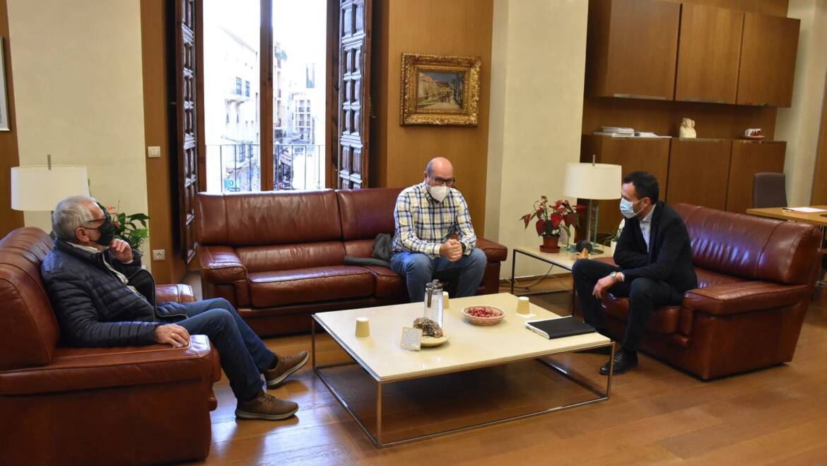 L’alcalde d’Elx reclama a Trànsit solucions organitzatives urgents que desbloquegen l’“embossament” dels exàmens de conduir