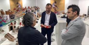 El Ayuntamiento de Elche apoya la inclusión del sector del calzado en el plan de ayudas del Gobierno