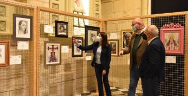 Les Clarisses acullen l’exposició benèfica ‘Ars et Caritas’ en la qual se subhasten 45 quadres religiosos de Setmana Santa fins al pròxim 4 d’abril