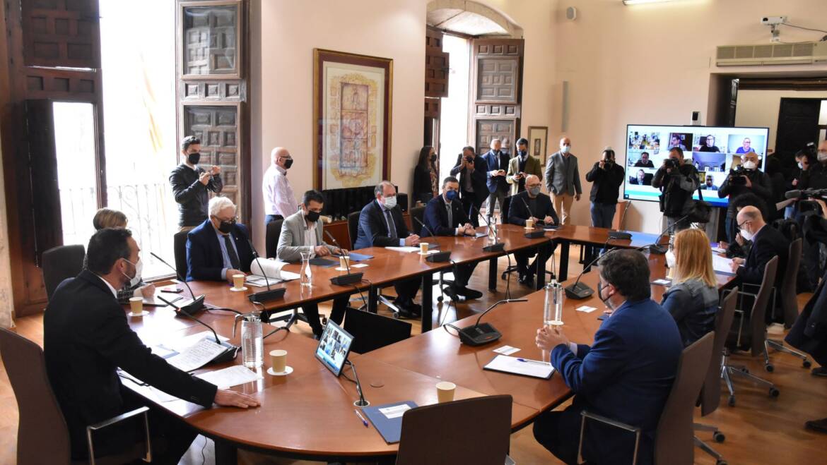 El president de la Generalitat es reunirà dilluns que ve amb els representants del calcer per a abordar la inclusió del sector en les ajudes directes