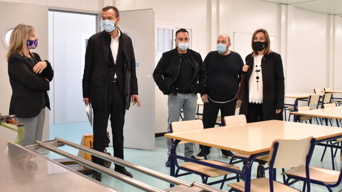 Carlos González: “Con el traslado del colegio La Paz a las aulas provisionales se da un paso decisivo para la construcción del nuevo centro”