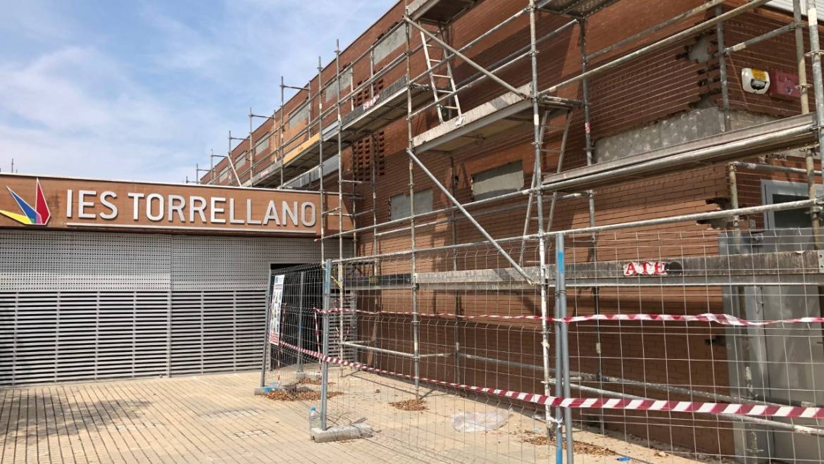 La Generalitat aprueba la propuesta de adjudicación de las obras de la fachada del IES de Torrellano