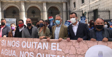 L’alcalde d’Elx i la consellera d’Agricultura recolzen a Madrid els regants en defensa del transvasament del Tajo-Segura