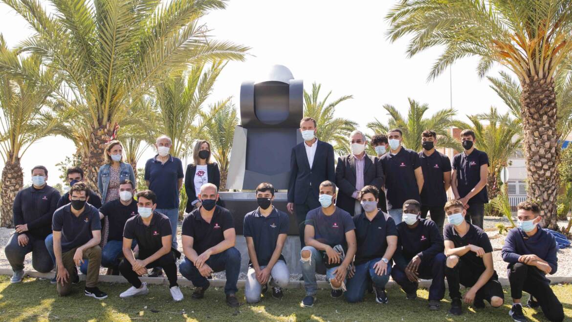 L’alcalde inaugura el monument a l’FP en el 50 aniversari del centre educatiu Sant Josep Artesà