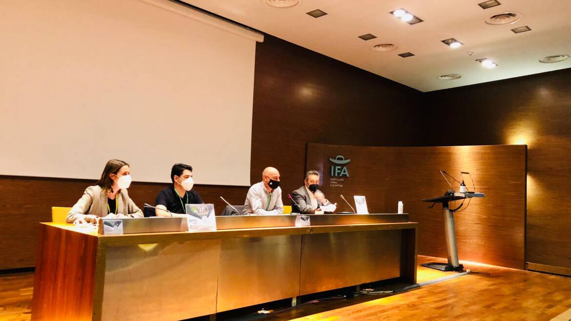 L’Ajuntament d’Elx mostra el seu suport al sector del taxi en l’assemblea de la Confederació de Taxistes Autònoms de la Comunitat Valenciana