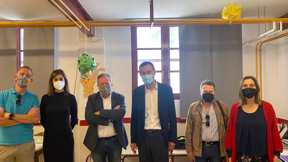 El Ayuntamiento acomete nuevas mejoras en el colegio Candalix donde habilitará un aula para niños y niñas de dos años