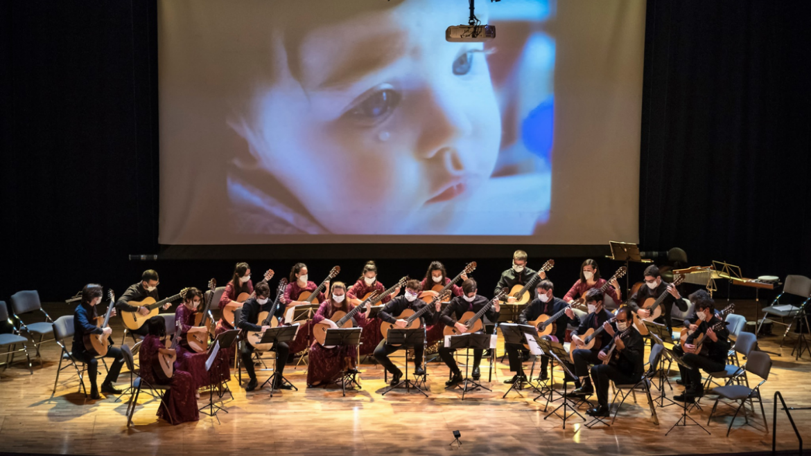 “El sonido del alma” llega al Escorxador de la mano de la Orquesta de Guitarras de Albacete