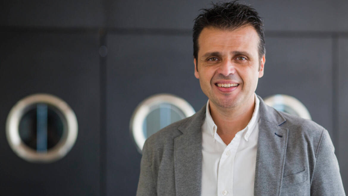 El concejal de Promoción Económica anima a las empresas que todavía no se hayan acogido a las ayudas Paréntesis a solicitarlas