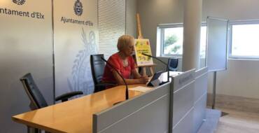 El Ayuntamiento presenta la II edición del concurso de relatos y pintura que pretende favorecer la creatividad de los mayores