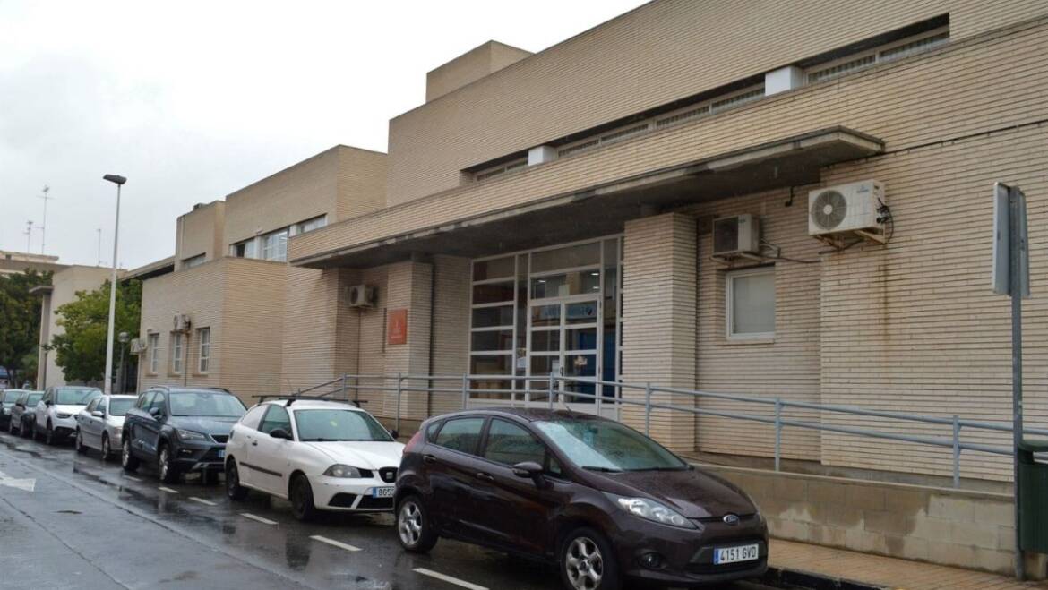 El alcalde reclama a la Generalitat que solucione los problemas de climatización de la Residencia de Mayores de Altabix