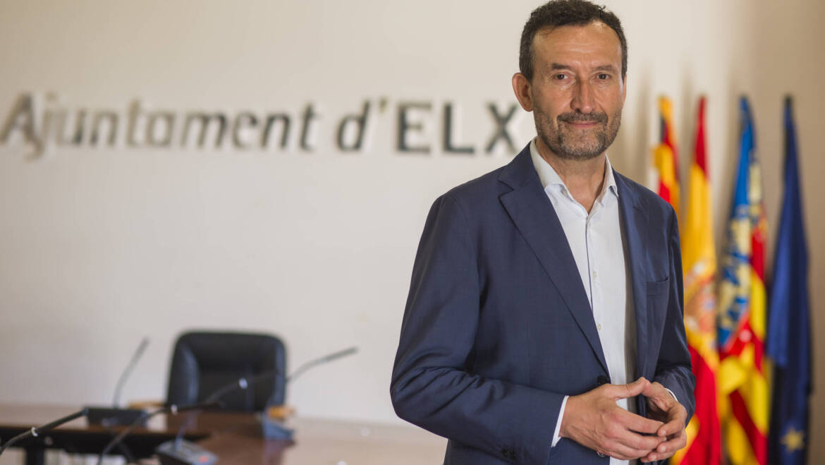 El alcalde agradece la sensibilidad del Ayuntamiento de Valencia para aclarar la confusión en torno a la ‘Nit de l’Albà’