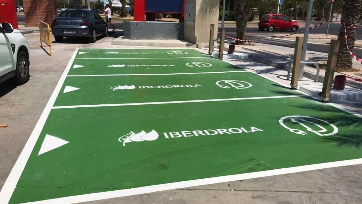 Arrancan las obras de la electrolinera de la Estación de Autobuses