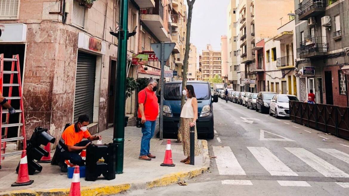La Regidoria de Mobilitat i Trànsit instal·la cinc nous encreuaments semafòrics per a millorar la seguretat viària