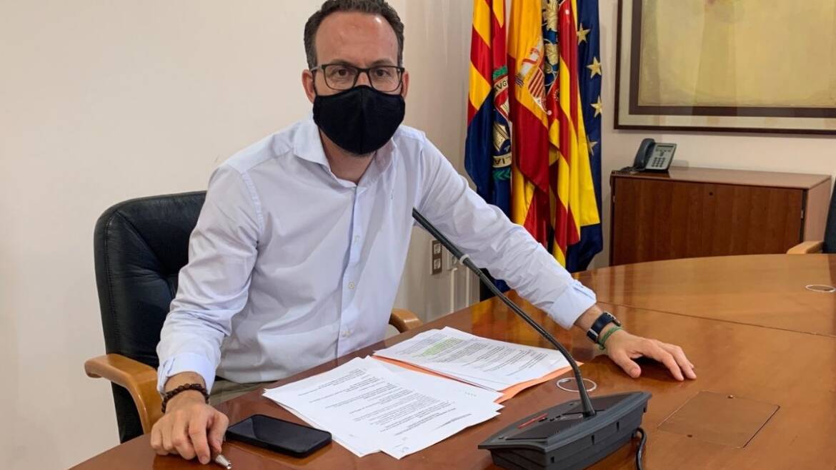 La Junta de Govern aprova la renovació de 2.000 lluminàries en les places i jardins del nucli urbà i a les pedanies d’Elx