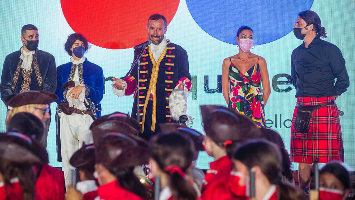 La primera representació de la Festa del “Girajaquetes” a Torrellano cull un gran èxit de públic