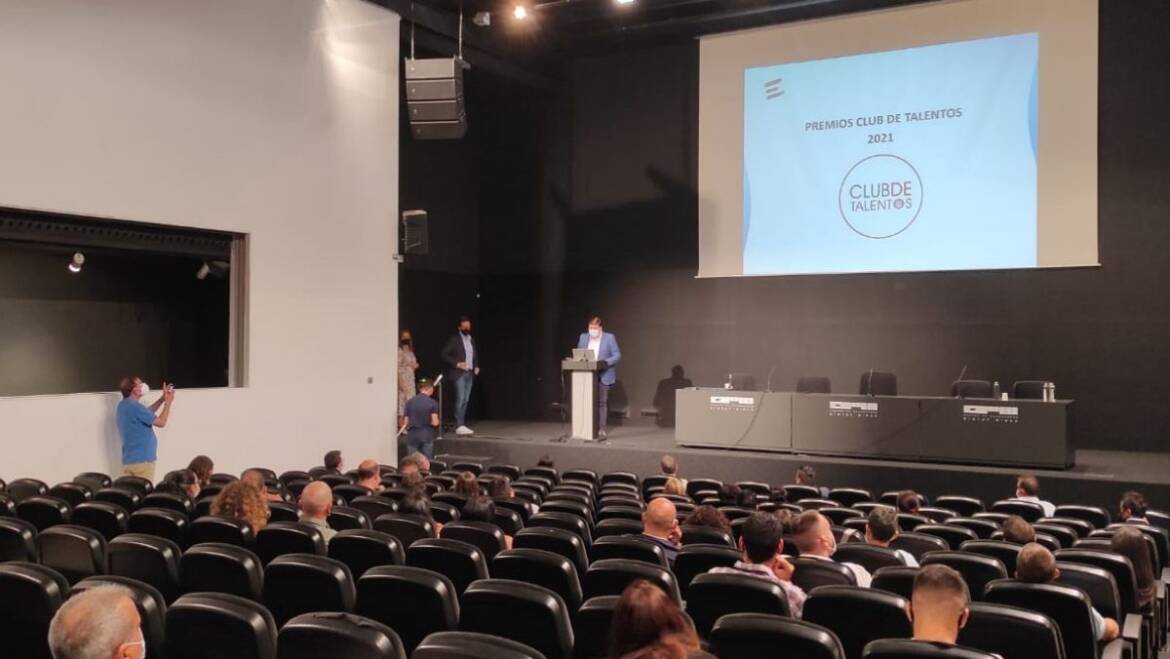 L’Ajuntament d’Elx rep el Premi d’Honor en la I Jornada d’Educació Financera