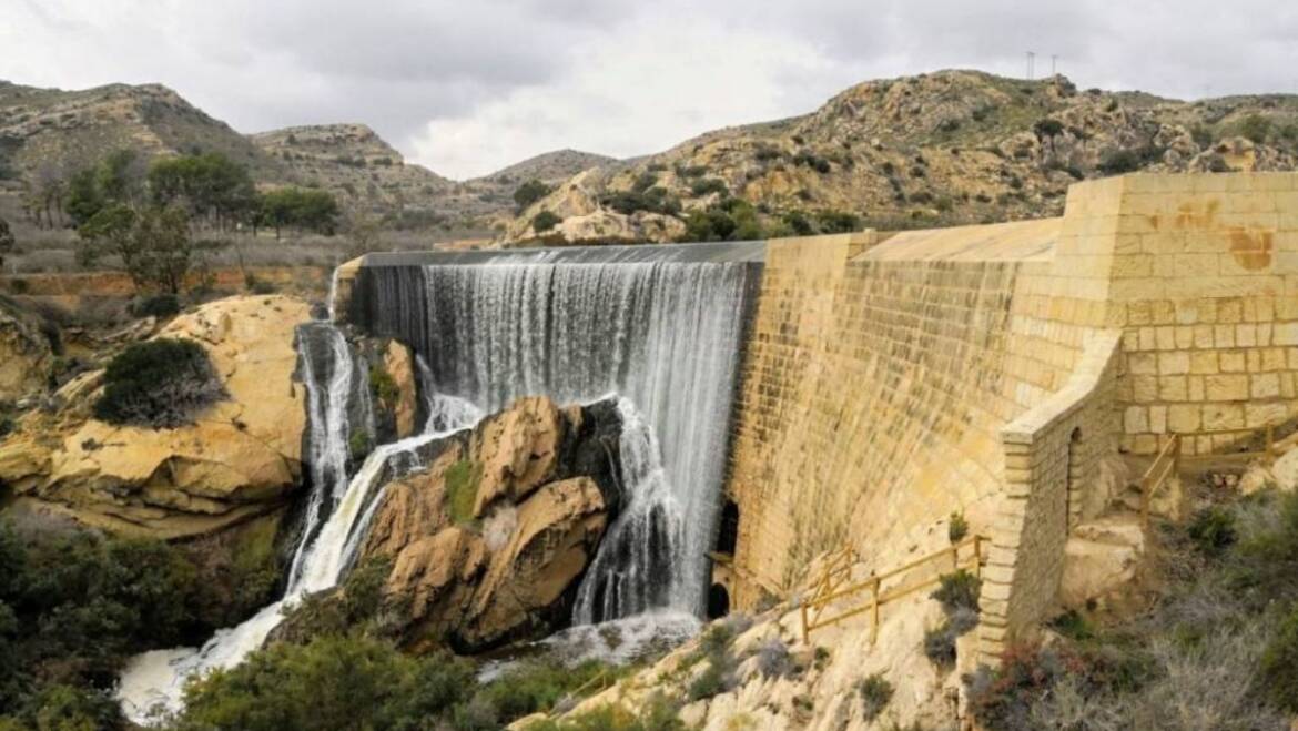 Medi Ambient organitza una jornada de sensibilització sobre residus al Pantà d’Elx el 28 de novembre
