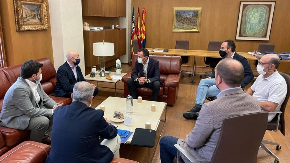 El alcalde traslada al presidente de la Confederación Hidrográfica del Júcar la “necesidad imperiosa” de dar una solución al colector principal de Peña Las Águilas