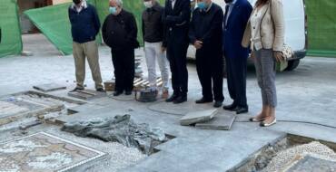 Mosaicos para la puerta de la basílica de Santa María que realzan el Misteri