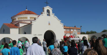 Elche recupera la festividad de San Crispín con una misa de campaña y visitas al santo en su ermita