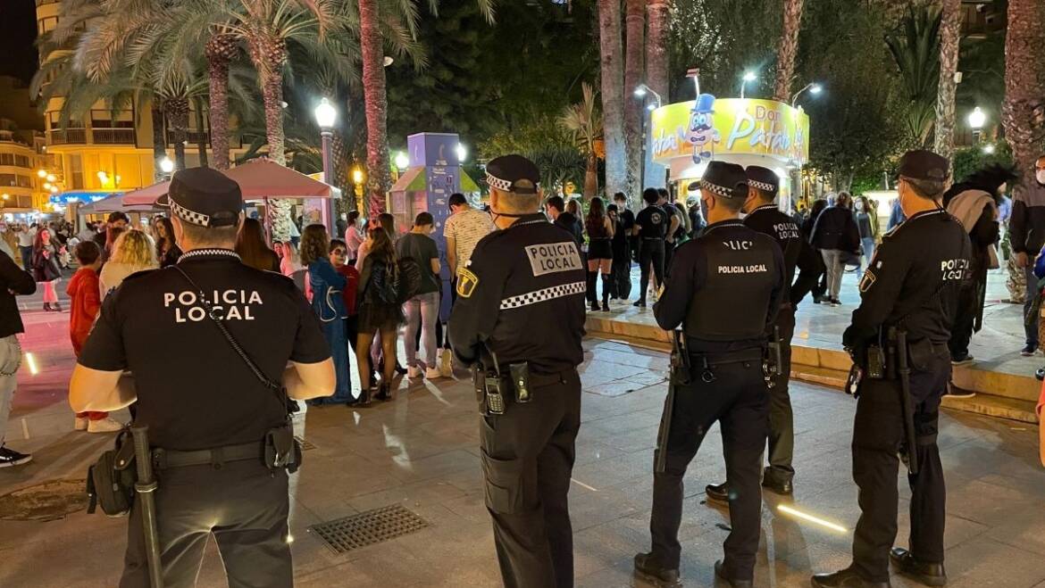 El dispositiu especial de la Policia Local evita incidències destacables en la nit de Halloween
