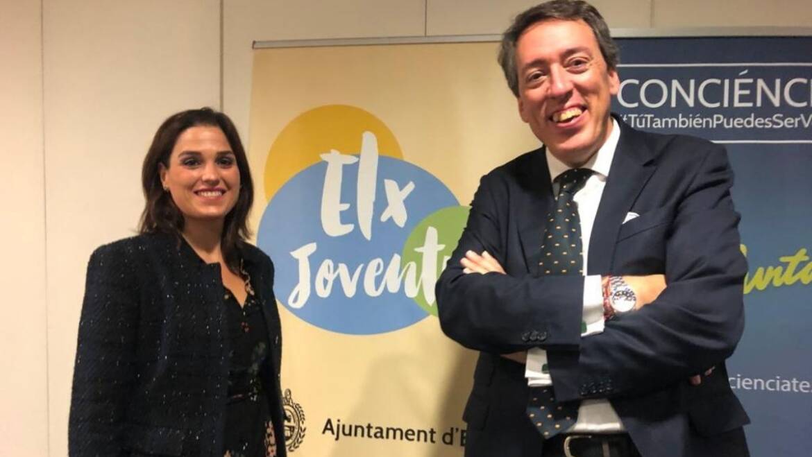 La primera jornada de Formación en Voluntariado cuenta con la  participación de 130 jóvenes y del coach Carlos Andreu