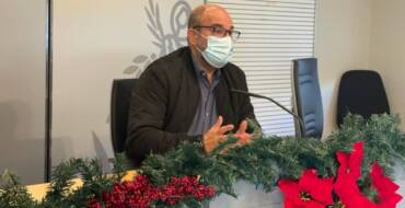 Los escaparates se visten de Navidad para fomentar las compras en los comercios