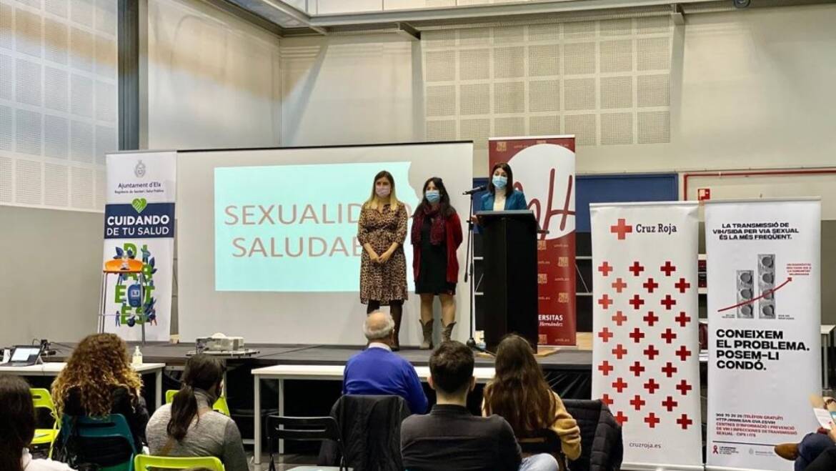 Más de un centenar de jóvenes participan en una conferencia sobre sexualidad saludable impulsada por la concejalía de Sanidad y Cruz Roja
